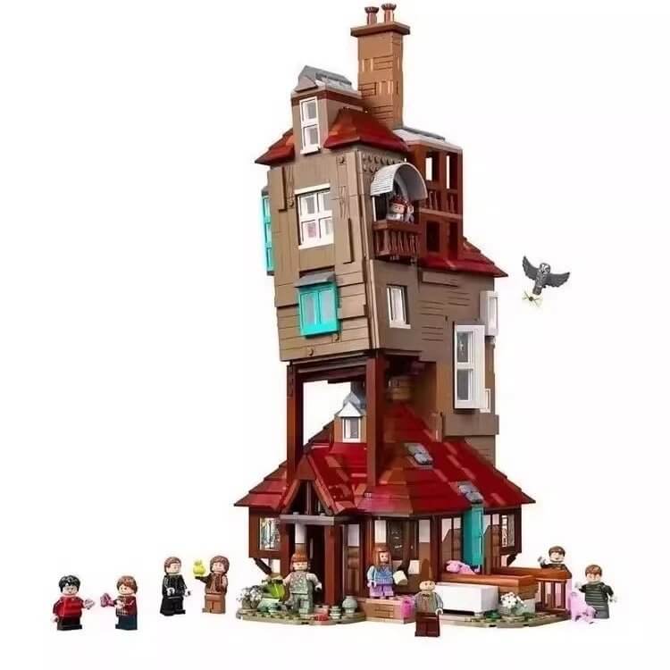 Building block toy compatible with the LEGO Harry Potter The Burrow Collector's Edition set.